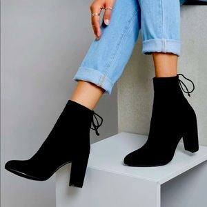 Size 10 Faux Suede Self-Tie Block Heel Booties (black)